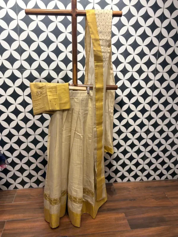 Dhavani set