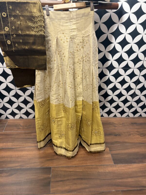 Dhavani set